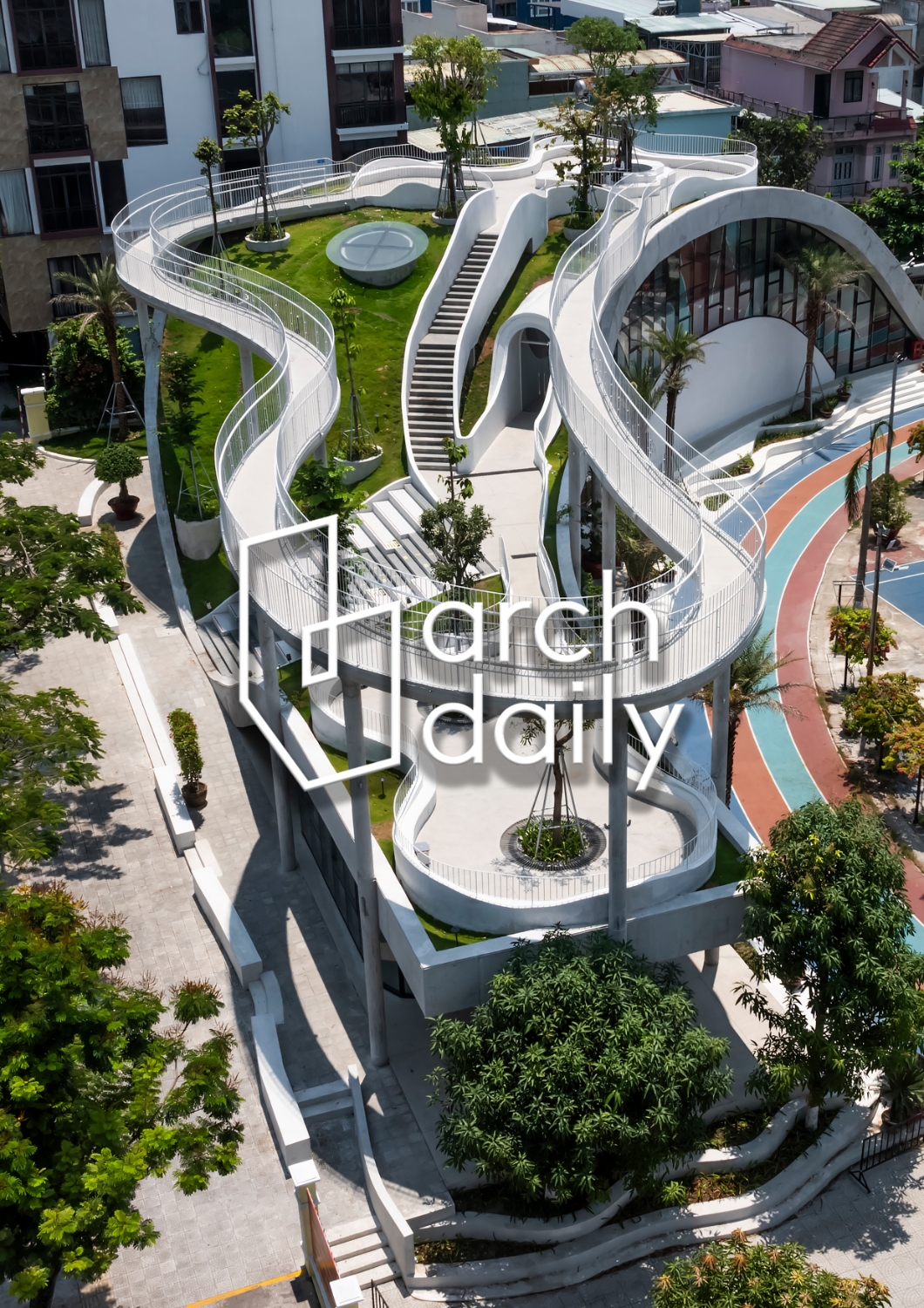 Son Tra Art Exhibition Center is published on ArchDaily