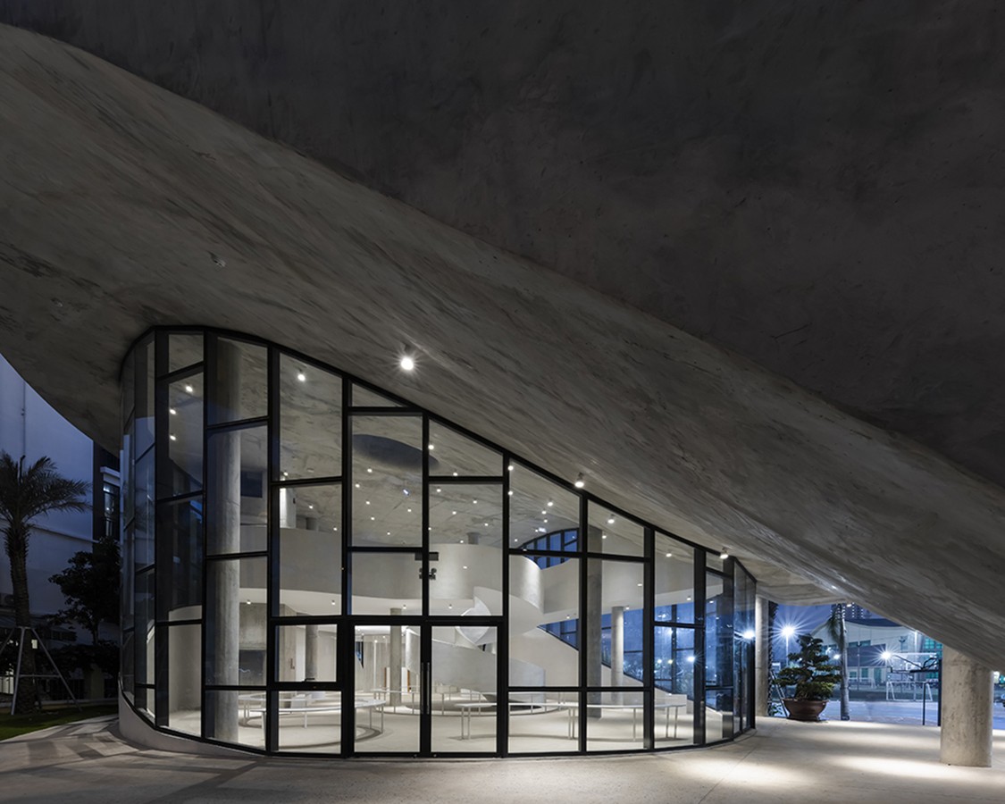 Son Tra Artistic Exhibition Center